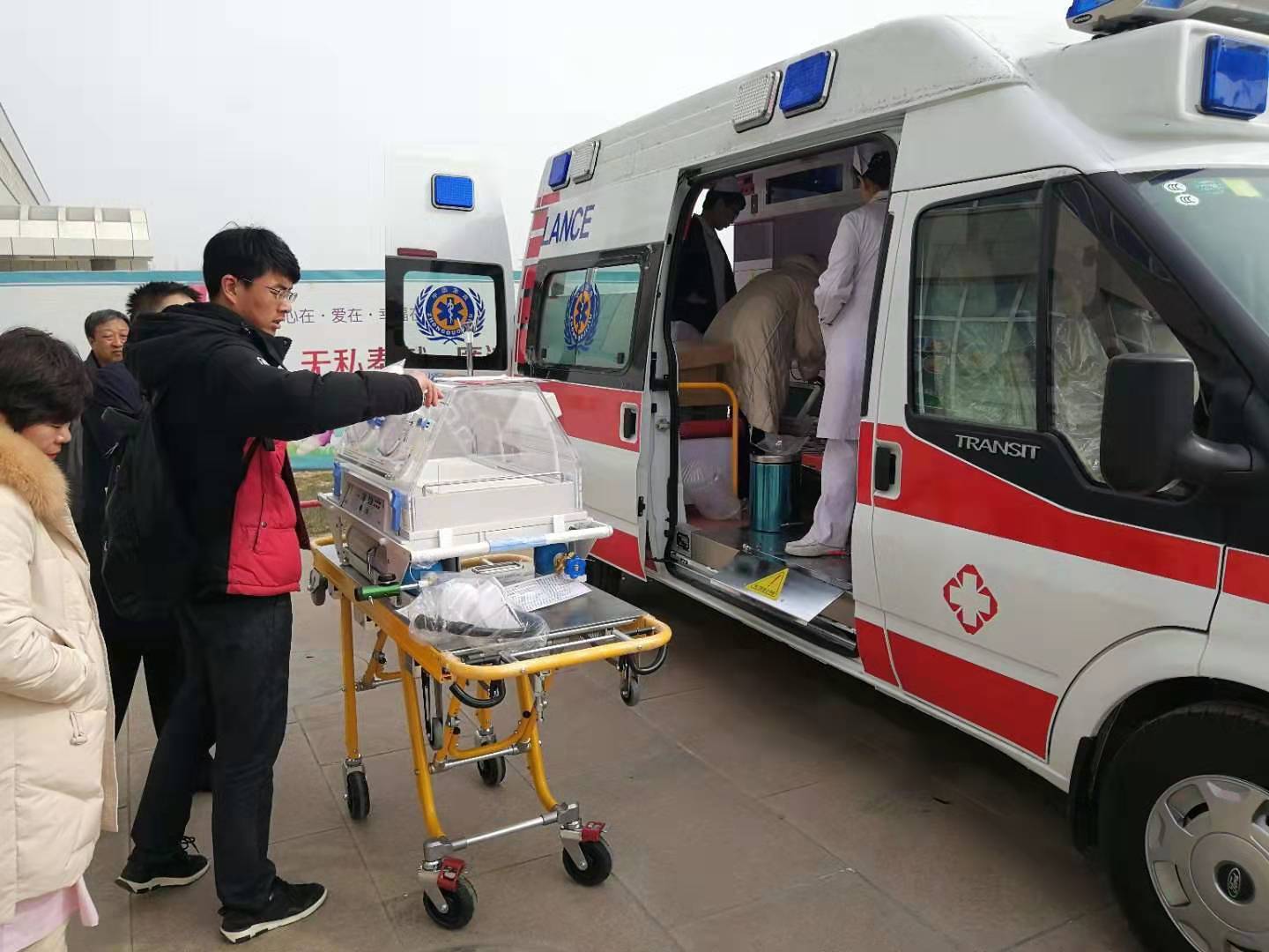 噶尔县救护车转院