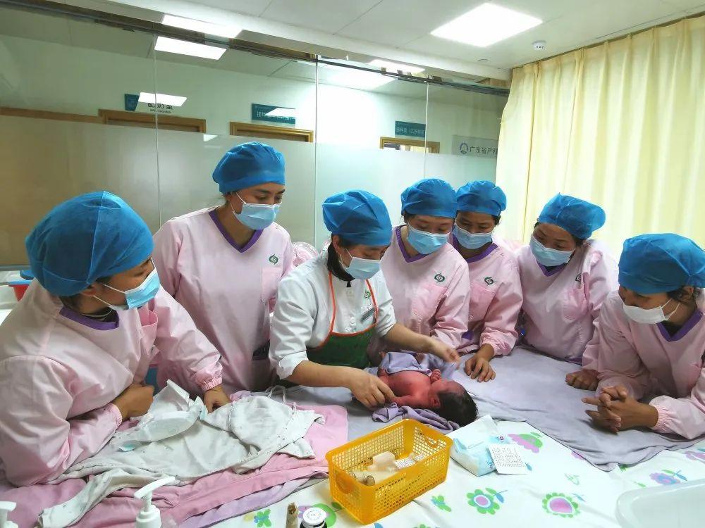 噶尔县妇婴监护型护送